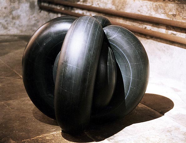 Fruit follis